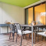 Luxus Wohnung mit Garten